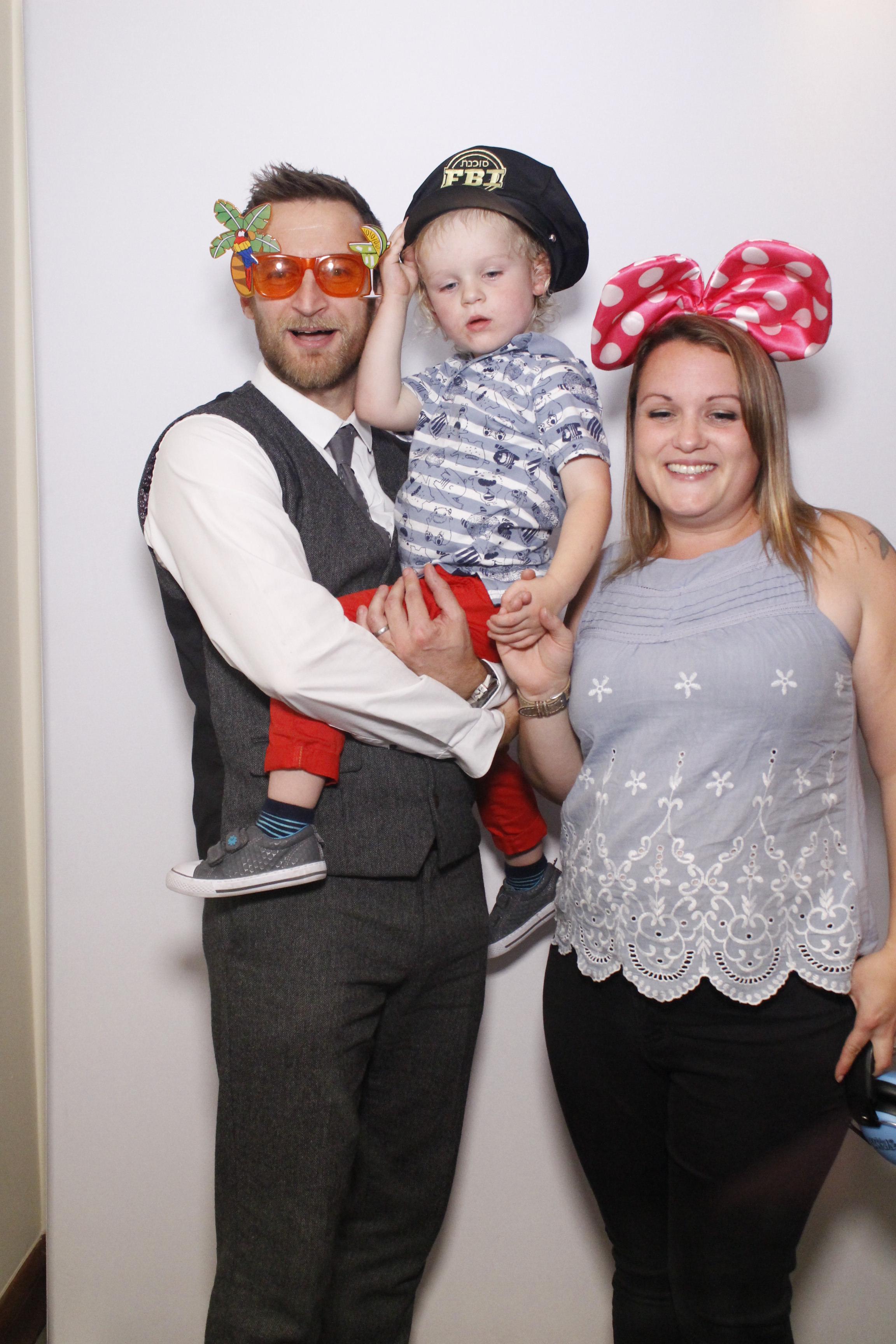 Luke & Emily's Wedding | View more photos from the event at gallery.myphotoboothexperience.co.uk/u/MyPhotoBoothExperienceLtd/Luke-Emilys-Wedding